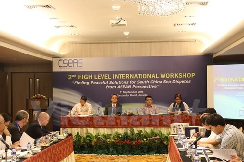 Workshop on peaceful solutions to East Sea disputes opens in Jakarta - ảnh 1